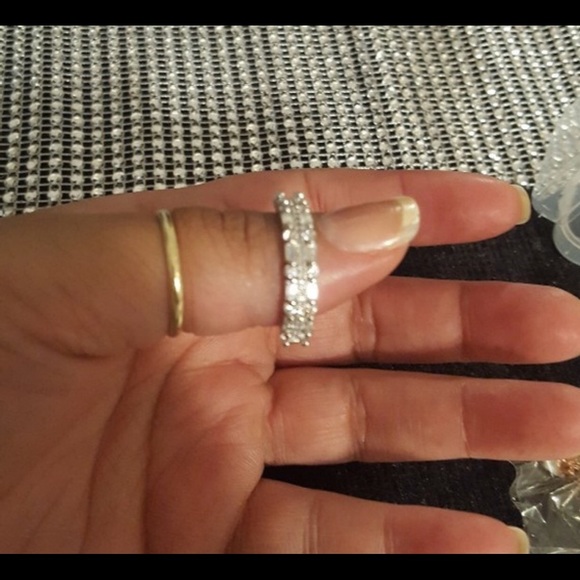 Crown Cross Ring - Picture 2 of 8